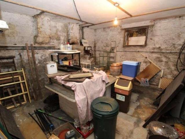House for sale in Barnsley, Shaw Lands