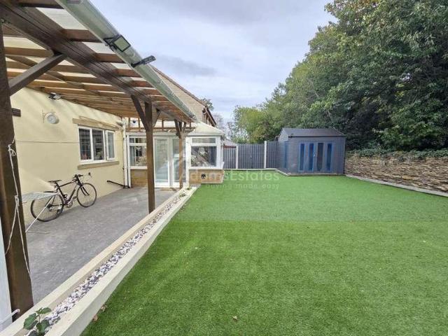 House for sale in Dewsbury, Kirklees