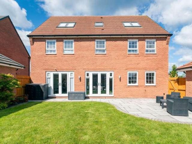 House for sale in Barton In Fabis, East Midlands