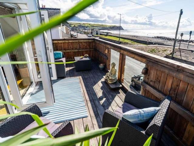 House for sale in Dol-y-bont, Wales