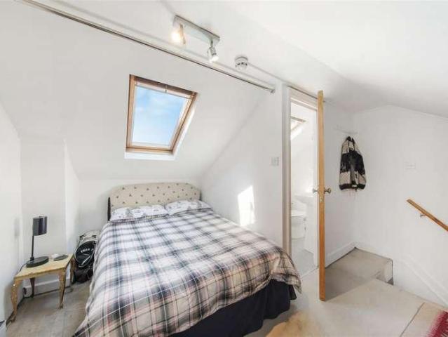 House for sale in Harlesden, Greater London
