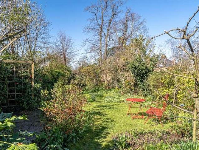 House for sale in Streatham Hill, Greater London