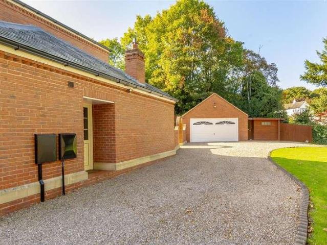 House for sale in Attenborough, East Midlands
