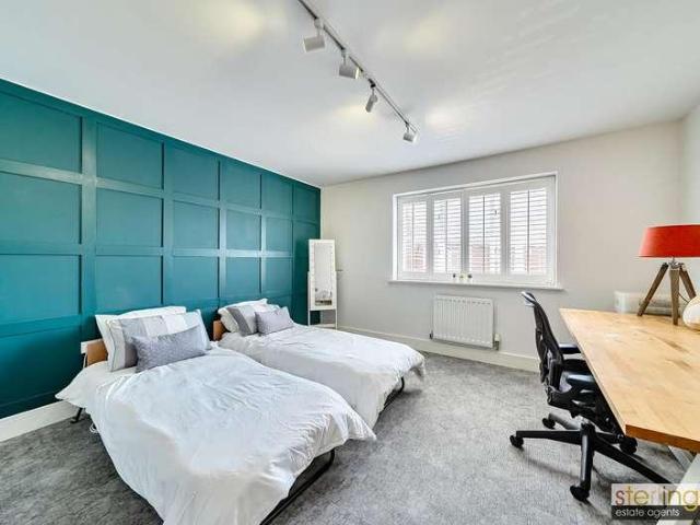 House for sale in Holywell, Studham