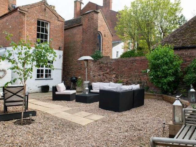 House for sale in Cliff Hill, Green Close