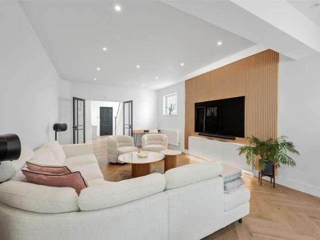 House for sale in Cottenham Park, Greater London