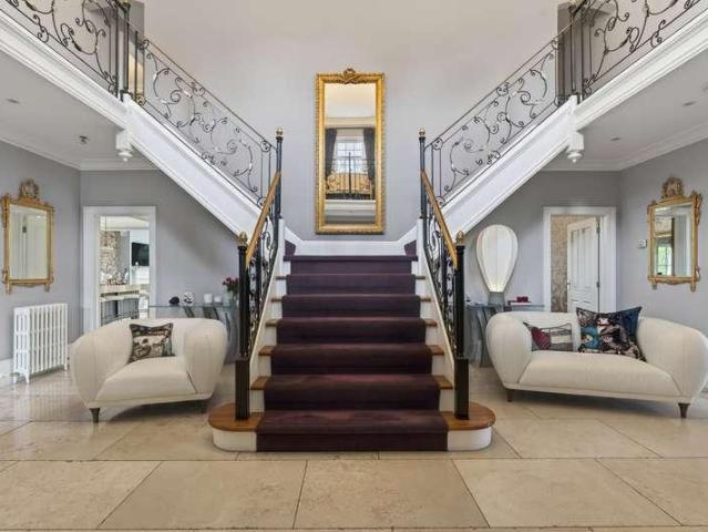 House for sale in Stourbridge, West Midlands