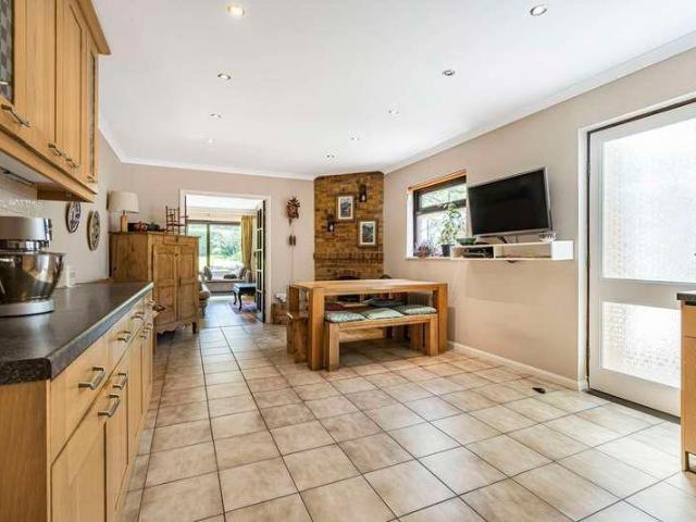 House for sale in Worplesdon, Westborough