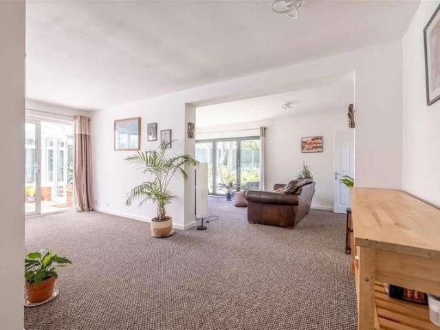 House for sale in Windsor, Dedworth