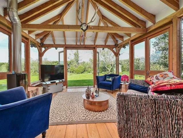 House for sale in Windsor, Shottesbrooke