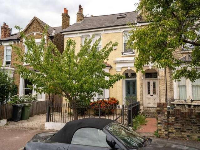 House for sale in Streatham, Greater London