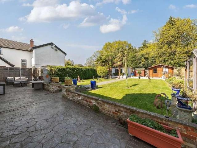 House for sale in Wexham, George Green