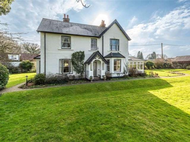 House for sale in Pachesham Park, Surrey