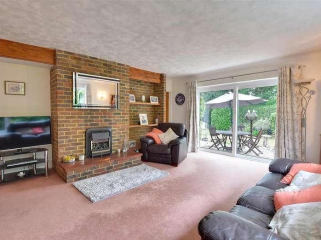 House for sale in Cranbrook & Sissinghurst, Sandown Park