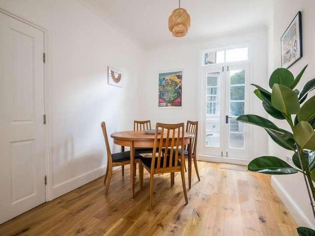 House for sale in Bellenden, Greater London