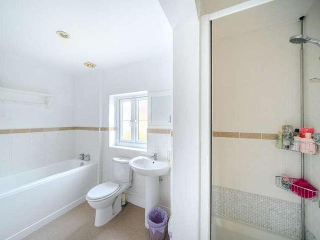 House for sale in Bromsberrow Heath, Gloucestershire