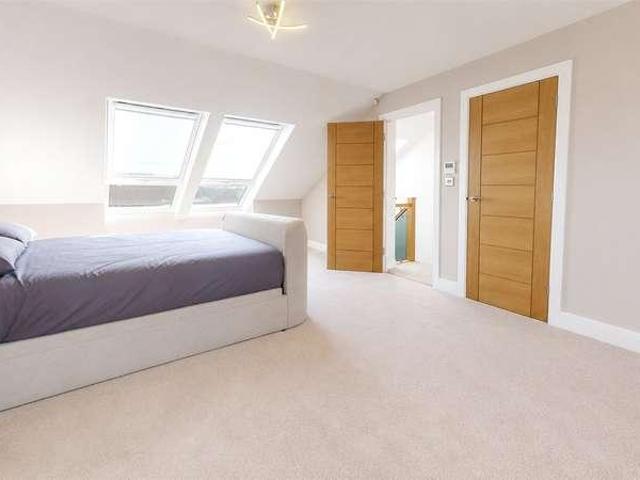 House for sale in Burnside, Fence Houses