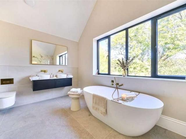 House for sale in Denham, Gerrards Cross and Chalfonts Community Board, Buckinghamshire