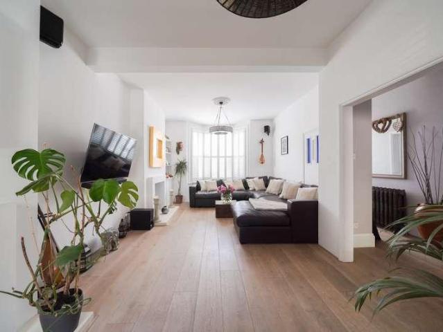 House for sale in West Hampstead, Greater London