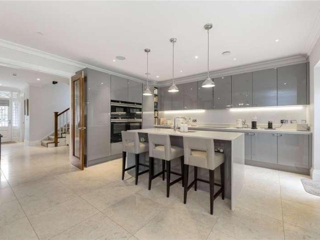 House for sale in Whiteley Village, Blackhills