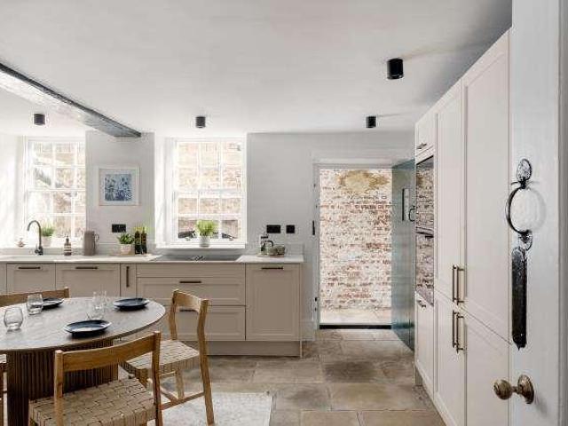 House for sale in London Borough of Hounslow, Greater London