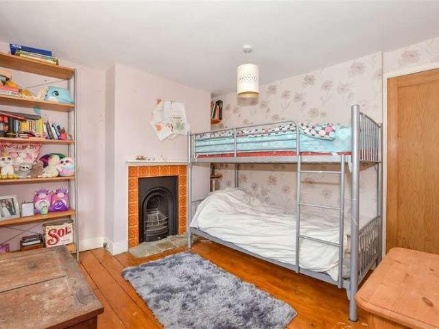 Property for sale in Midway, Kent