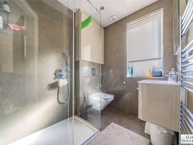 House for sale in Wealdstone, Greater London
