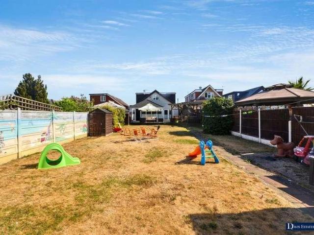 House for sale in Ardleigh Green, Greater London