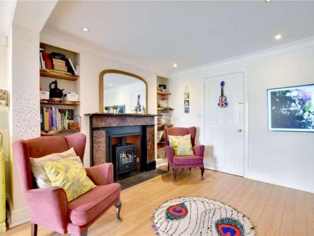 House for sale in East Greenwich, Greater London