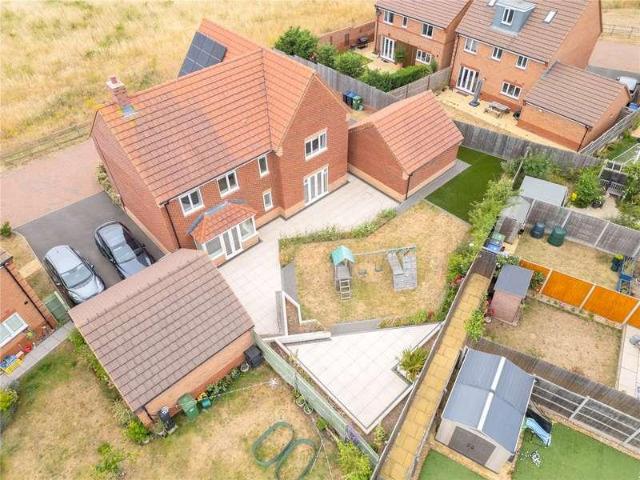 House for sale in Green Close, Warwickshire