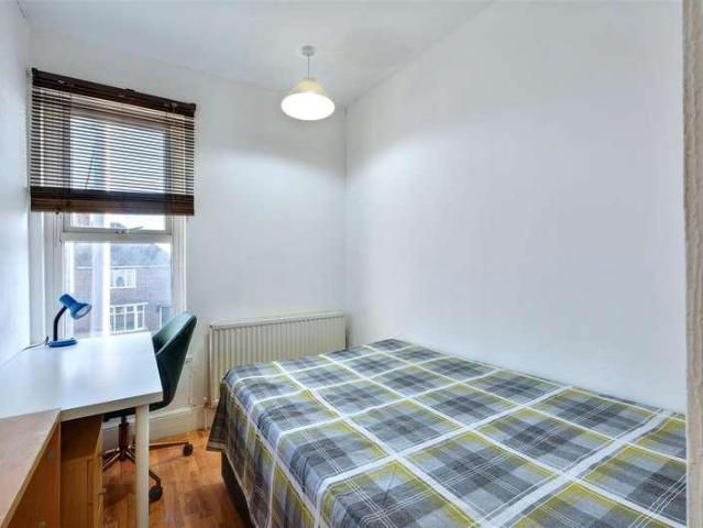 House for sale in Attenborough, East Midlands