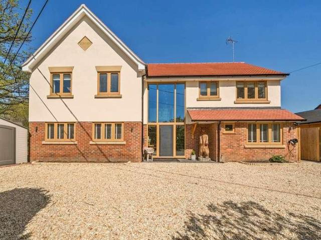 House for sale in Eversley, Hart