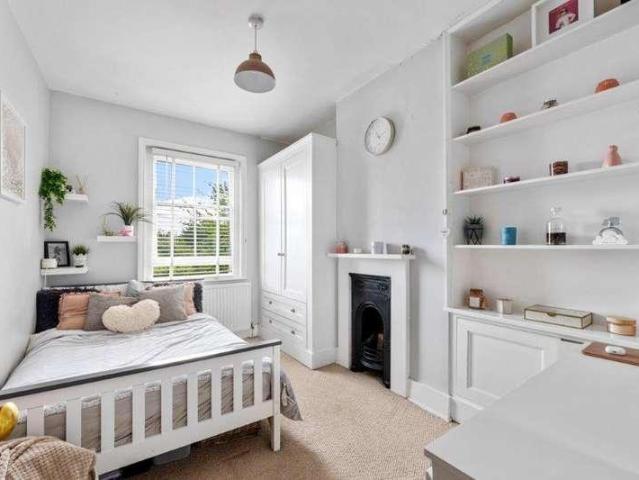 House for sale in The Butts, Kent