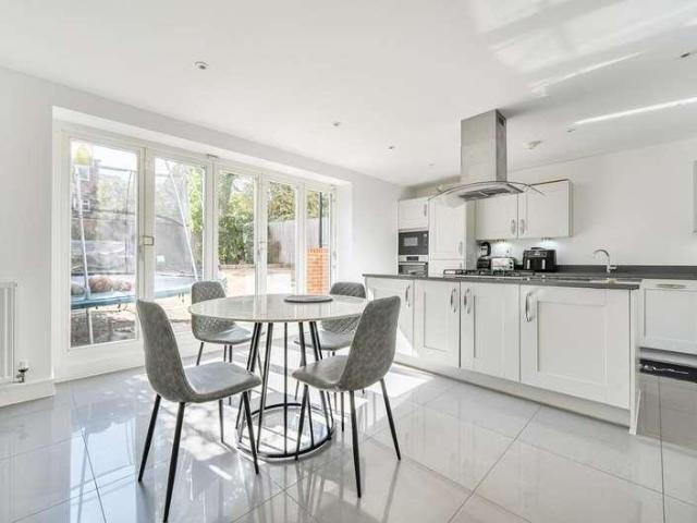 House for sale in High Barnet, Greater London