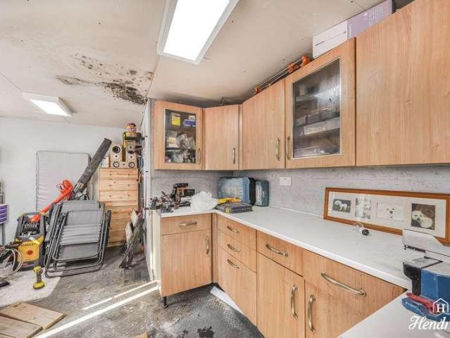 House for sale in Kursaal Estate, Alton Barnes
