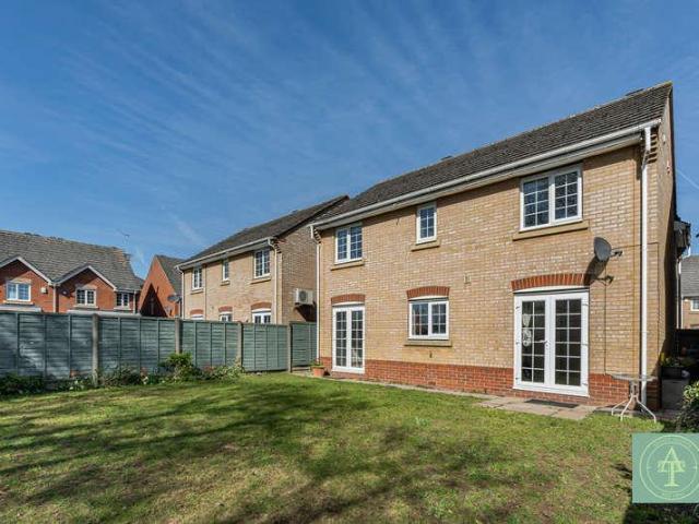 House for sale in Brunswick Park, Greater London