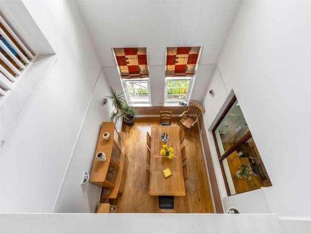 House for sale in Caterham on the Hill, Hillview