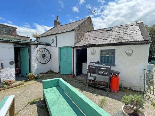 House for sale in Llanllyfni, Pen-y-groes