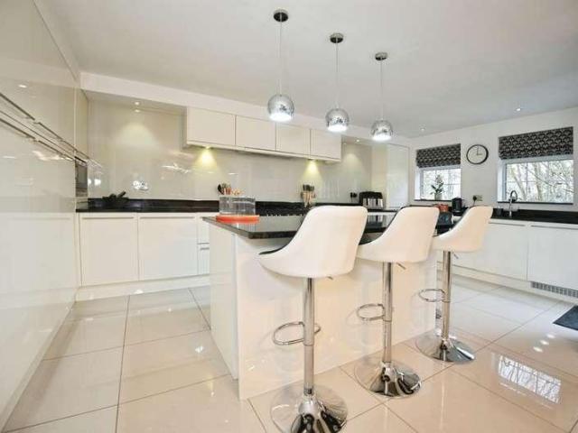 House for sale in Broadlands, Wales