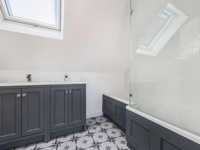 House for sale in Fossebridge, Gloucestershire