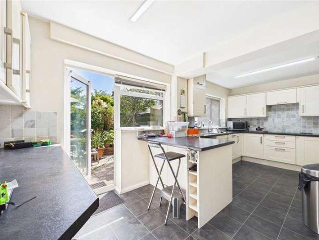 House for sale in North Bourne, Heol-las