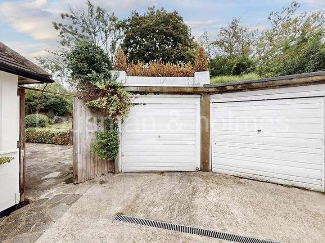 House for sale in Temple Fortune, Greater London