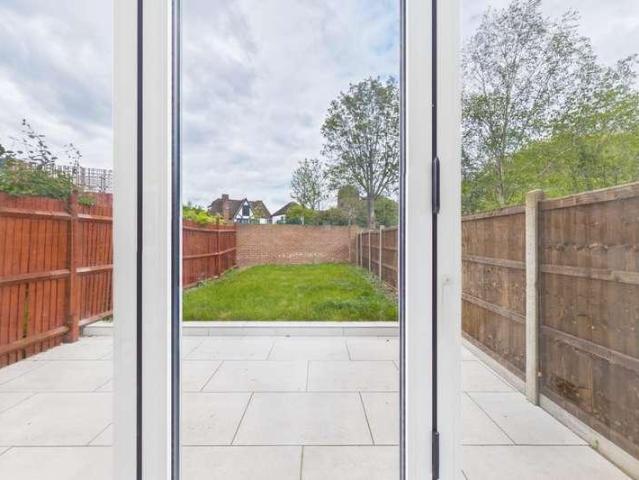 House for sale in London Borough of Lewisham, Lower Sydenham