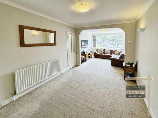 House for sale in Hayes, London Borough of Hillingdon