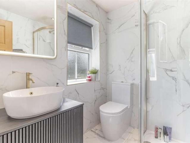 House for sale in Bramhope, West Yorkshire