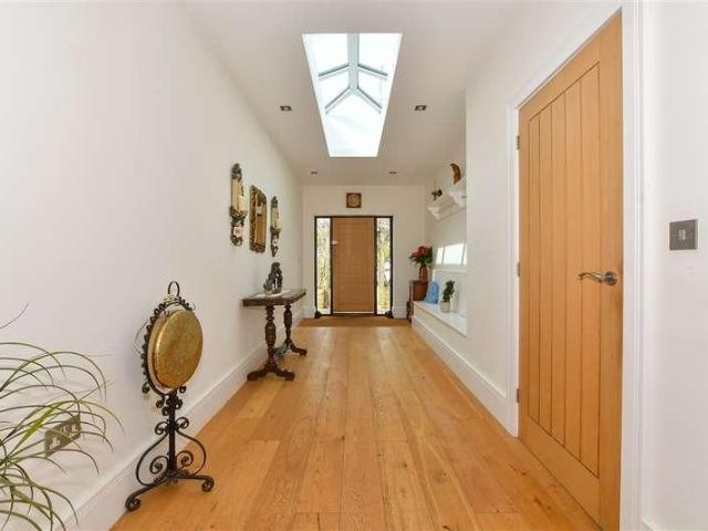 House for sale in Horsham, West Sussex