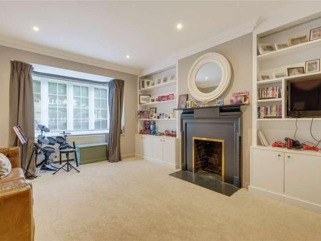 House for sale in London Borough of Wandsworth, Greater London