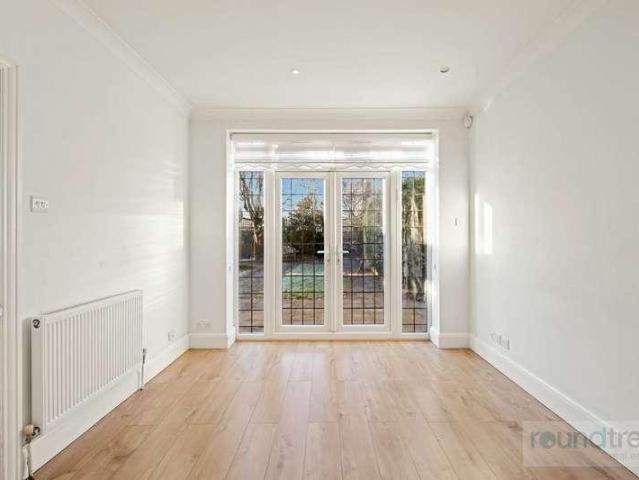 House for sale in Brent Cross, Greater London