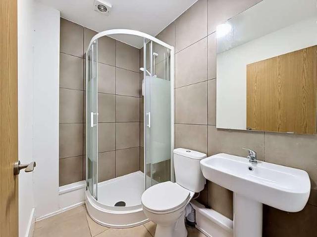 House for sale in Plasnewydd, Falcon Lodge