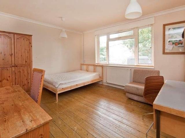 House for sale in Holloway, Greater London